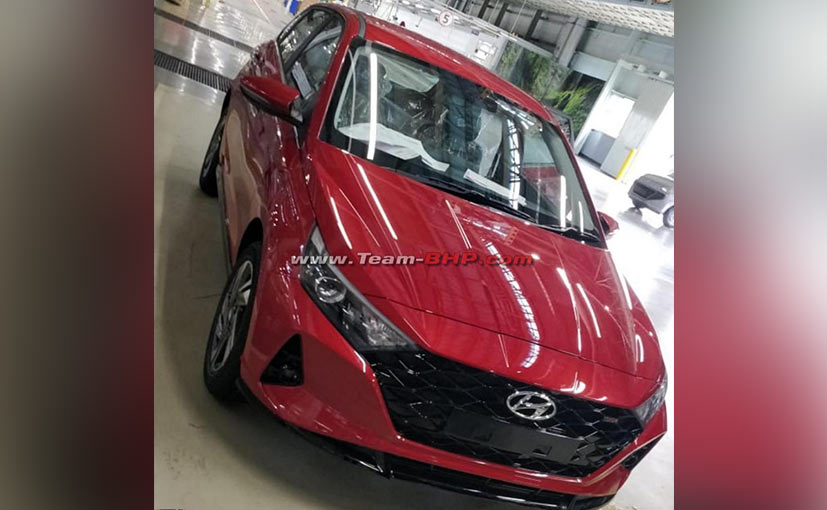 New-Gen Hyundai i20 Spotted At Dealership Without Camouflage