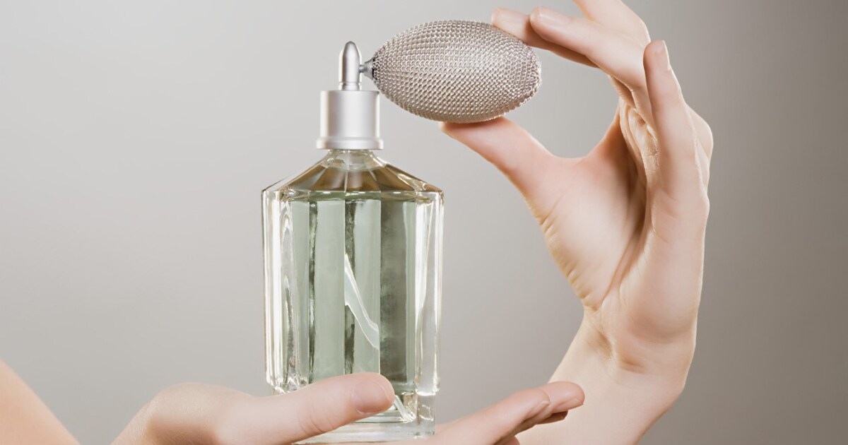 Perfume Hacks And Beauty Tips For Fragrance To Last Longer