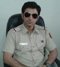 Delhi Cop Arrested For Flashing, Molesting Women; 4 Cases Filed In A Day Delhi Cop Arrested For Flashing, Molesting Women; 4 Cases Filed In A Day