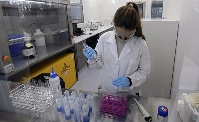 Coronavirus Updates In India: महीनों बाद लगा नए मामलों पर ब्रेक, पिछले 24 घंटे में सामने आए COVID-19 के 36, 470 केस