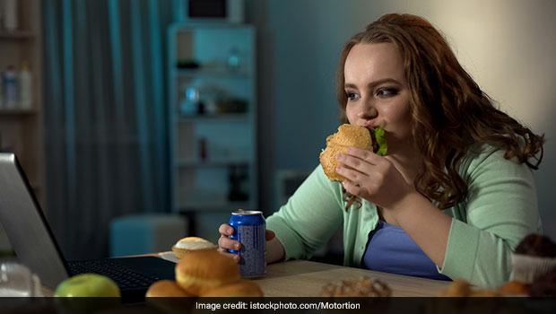 Junk Food, Skipping Breakfast And Caffeine May Cause Mental Distress In Women - Study