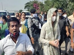 अहंकारी सरकार की लाठियां हमें रोक नहीं सकती, हमारा इरादा पक्का है : प्रियंका गांधी वाड्रा अहंकारी सरकार की लाठियां हमें रोक नहीं सकती, हमारा इरादा पक्का है : प्रियंका गांधी वाड्रा