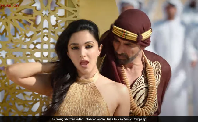 <i>Laxmmi Bomb</i> Song <i>Burj Khalifa</i>: Akshay Kumar And Kiara Advani Dance Their Hearts Out