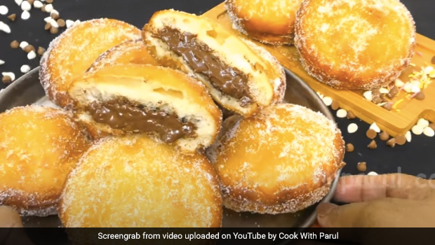 Watch: How To Make 10-Minute, No Bake, Chocolate-Filled Sandwiches For A Quick Snack