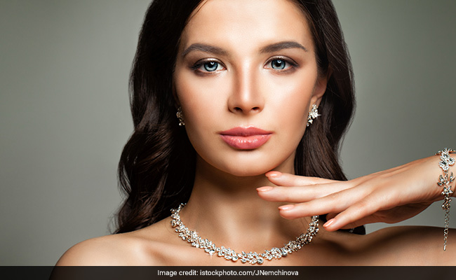 Studded Jewellery Picks Which Are Modern And Elegant Beyond Compare