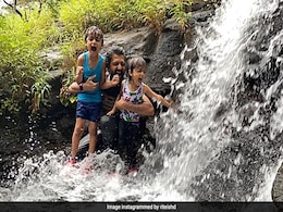 How Cute Is Riteish Deshmukh's Pic With His Sons Riaan And Rahyl? Very How Cute Is Riteish Deshmukh's Pic With His Sons Riaan And Rahyl? Very