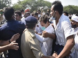 'अन्याय के समक्ष झुकूं नहीं, असत्य को सत्य से जीतूं', हिरासत के अगले दिन बोले राहुल गांधी 'अन्याय के समक्ष झुकूं नहीं, असत्य को सत्य से जीतूं', हिरासत के अगले दिन बोले राहुल गांधी