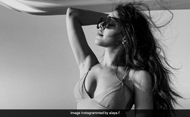Alaya Furniturewalla Casts A Spell On Instagram With This Pic