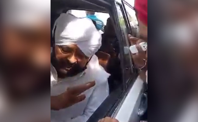 Punjab Farmers Block Congress MP's Car, Ask Him To Join Protest