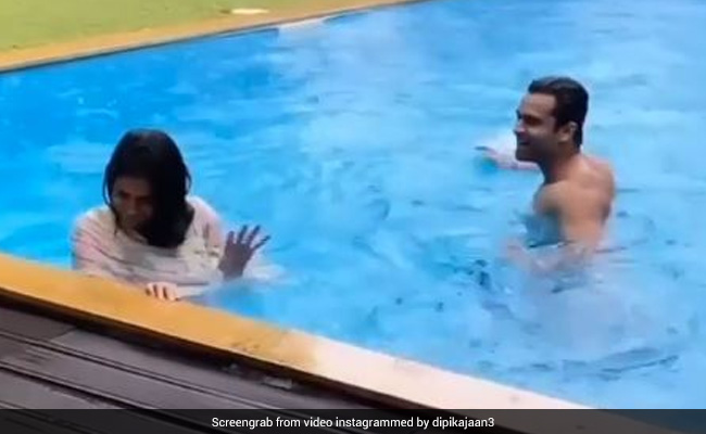 Dipika Kakkar पति शोएब इब्राहिम संग स्विमिंग पूल में मस्ती करती आईं नजर- देखें Video