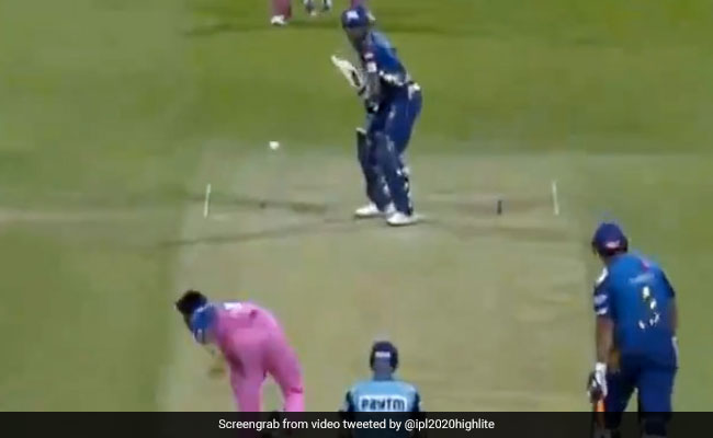 IPL 2020: Hardik Pandya का दिखा 'कुंग फू पंड्या' अंदाज, 21 गेंद पर ऐसे ठोक डाले 60 रन - देखें पारी का पूरा Video