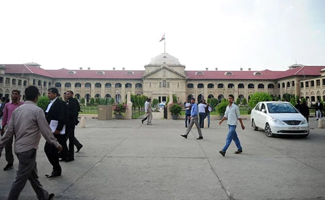 UP Lawyers Get Dress Code; Court Said 'One Had Face Pack On, One In Vest'