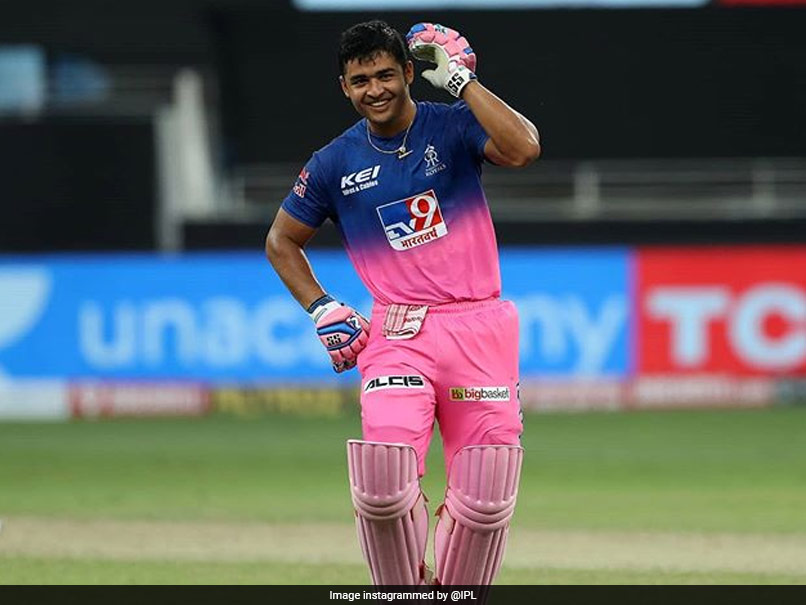 IPL 2021 हुआ सस्पेंड, तो रियान पराग बोले- 'खतम, टाटा, बाय-बाय', लोगों ने कर डाला बुरी तरह Troll