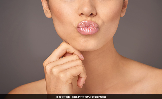 Glossy Lips: Beauty Tips And Makeup Tricks For Picking And Pulling Off Lip Gloss