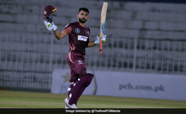 पाकिस्तान के बल्लेबाज ने टी-20 में मचाया धमाल, सबसे तेज शतक जमाने वाले पाकिस्तानी बल्लेबाज बने