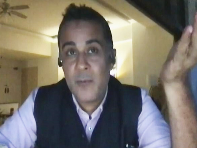 Chetan Bhagat On The 2 Types of English Recognised In India