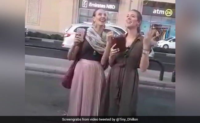 विदेशी लड़कियों ने शानदार अंदाज में गाया 'दमा दम मस्त कलंदर' सॉन्ग, बार-बार देखा जा रहा है Video