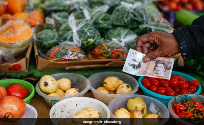 Coronavirus "Extremely Robust" For 28 Days On Glass, Currency: Study