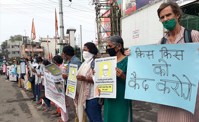 NIA के खिलाफ रांची में विरोध प्रदर्शन, फादर स्टेन स्वामी को रिहा करने की मांग