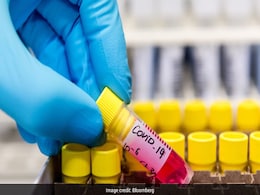 100 करोड़ का जुर्माना झेल रहे कोविड वैक्सीन के वॉलंटियर की पत्नी बोलीं- 'हम चुप नहीं रह सकते थे' 100 करोड़ का जुर्माना झेल रहे कोविड वैक्सीन के वॉलंटियर की पत्नी बोलीं- 'हम चुप नहीं रह सकते थे'