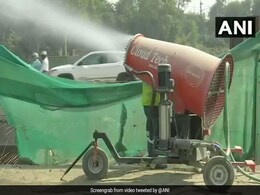 दिल्ली में पॉल्यूशन कंट्रोल करने के लिए लगाई गईं एंटी-स्मॉग गन, वायरल हुआ Video दिल्ली में पॉल्यूशन कंट्रोल करने के लिए लगाई गईं एंटी-स्मॉग गन, वायरल हुआ Video