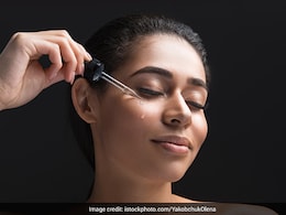 नारियल तेल ही नहीं बल्कि ये 4 तेल भी लगाए जा सकते हैं चेहरे पर, ग्लो देखकर ब्यूटी सीक्रेट पूछने लगेंगी सहेलियां  नारियल तेल ही नहीं बल्कि ये 4 तेल भी लगाए जा सकते हैं चेहरे पर, ग्लो देखकर ब्यूटी सीक्रेट पूछने लगेंगी सहेलियां