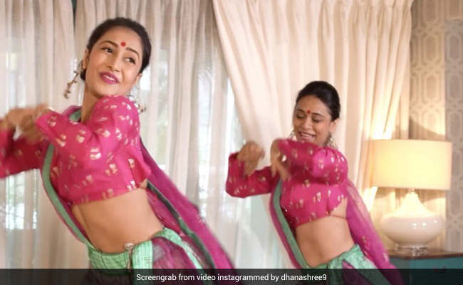 धनाश्री वर्मा ने पिंक लहंगे में किया 'परी हूं मैं' पर धमाकेदार गरबा, युजवेंद्र चहल की मंगेतर का देखें Video