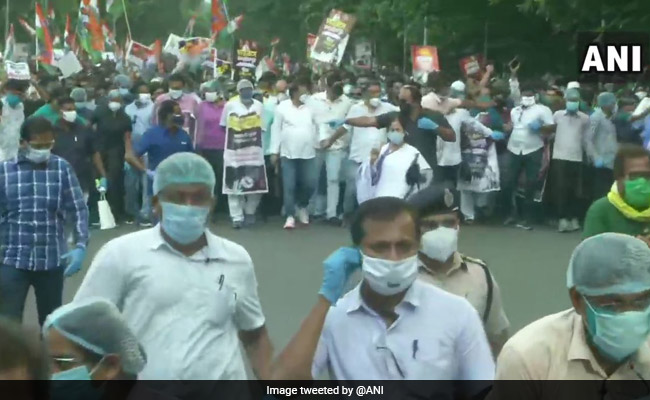 BJP के राज में दलित-अल्पसंख्यक और किसानों पर जुल्म : ममता बनर्जी