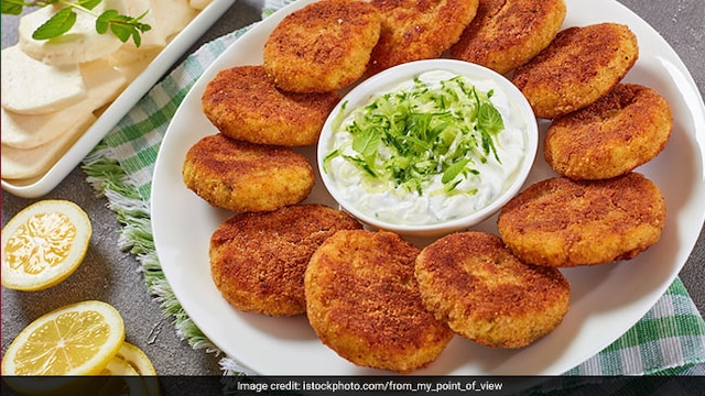 A healthier option is baked sabudana patties, which are lower in calories