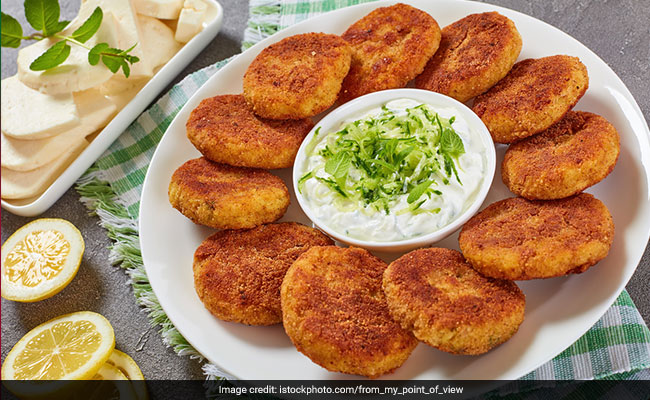 A healthier option is baked sabudana patties, which are lower in calories