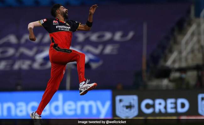 Mohammed Siraj becomes the FIRST bower to bowl TWO MAIDEN OVERS in an IPL match Mohammed Siraj becomes the FIRST bower to bowl TWO MAIDEN OVERS in an IPL match