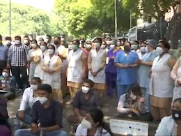 "Covid Warriors Can't March On Empty Stomach": Protesting Delhi Doctors "Covid Warriors Can't March On Empty Stomach": Protesting Delhi Doctors