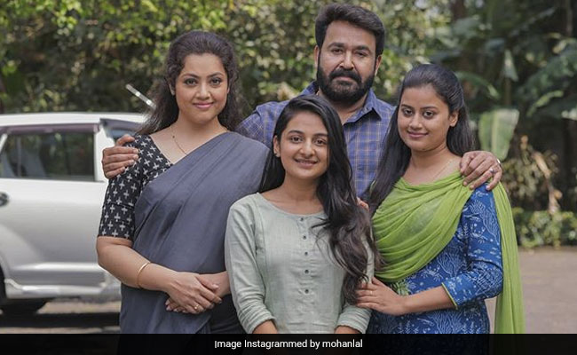 <I>Drishyam 2</I>: Mohanlal Shares A BTS Pic From The Sets Of The Film