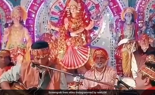 Ranbir Kapoor माता की चौकी के सामने यूं भजन गाते दिखे, मम्मी नीतू कपूर ने शेयर किया Video