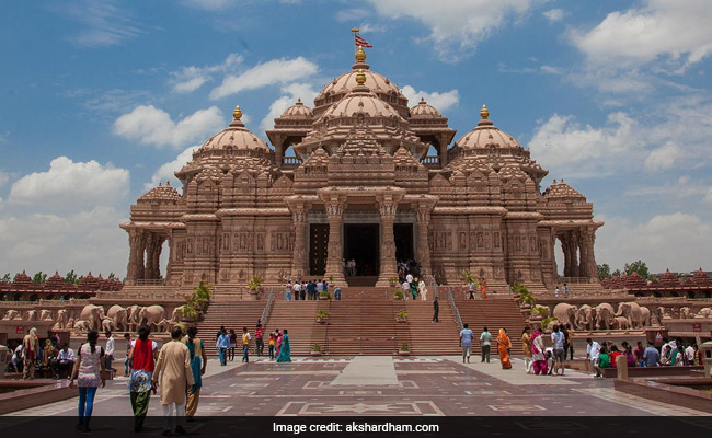 Security Tightened Around Delhi's Akshardham Temple Ahead Of Rishi Sunak's Visit