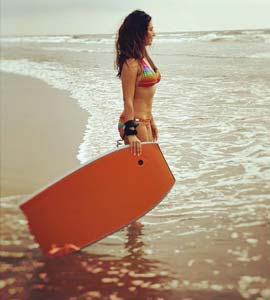 On Kim Sharma's Beach Pic, Yuvraj Singh Leaves A Comment On Kim Sharma's Beach Pic, Yuvraj Singh Leaves A Comment