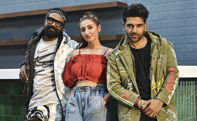 <I>Baby Girl</I>:  Guru Randhawa And Dhvani Bhanushali's Peppy Track Is Out Now