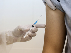 UK Considers Infecting People With Covid To Aid Vaccine Efforts UK Considers Infecting People With Covid To Aid Vaccine Efforts