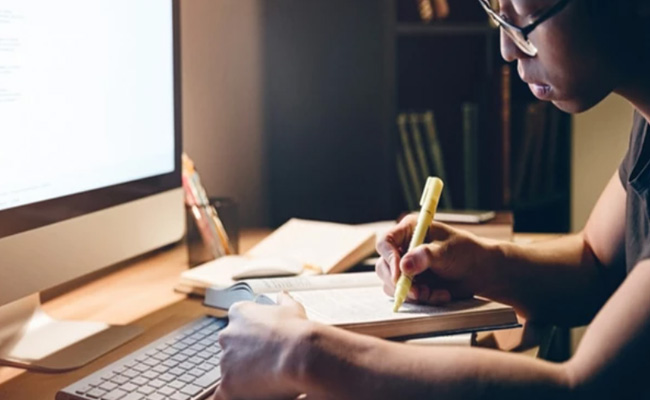 12वीं के बाद इन फील्ड में कर सकते हैं शॉर्ट टर्म कोर्सेज, पढ़ें डिटेल्स