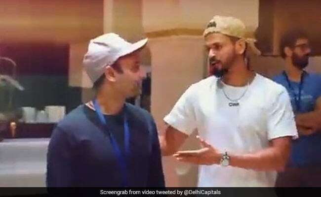 IPL 2020 Delhi Capitals Team gives a warm message to Amit Mishra on his farewell Watch video IPL 2020 Delhi Capitals Team gives a warm message to Amit Mishra on his farewell Watch video