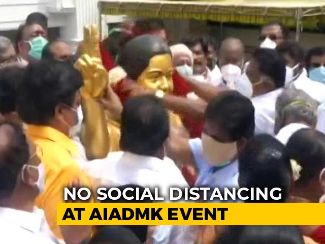 Huge Crowds At AIADMK Foundation Day Event In Chennai, Social Distancing Violated