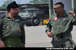Ex-IAF Chief On Why Pak General Was "Sweating" At Meet On Abhinandan Ex-IAF Chief On Why Pak General Was "Sweating" At Meet On Abhinandan
