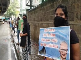 3 km Human Chain In Bengaluru Against Cleric's Arrest Over Bhima-Koregaon 3 km Human Chain In Bengaluru Against Cleric's Arrest Over Bhima-Koregaon