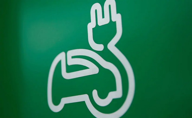 Delhi Government Floats Tender For 100 EV Charging Stations