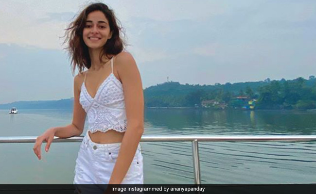 Birthday Girl Ananya Panday Shares "What 22 Feels Like Already"