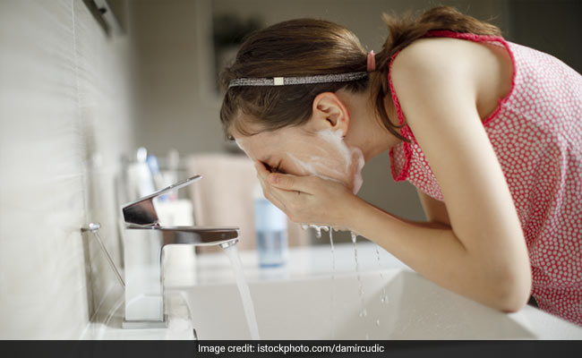 Cleansing regularly can ensure your face stays clean from dirt, bacteria, etc.