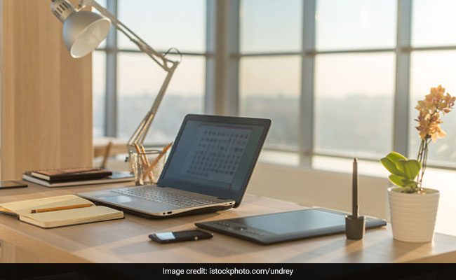 Study Tips: आपका भी पढाई में नहीं लग रहा मन तो इस आदत में करें बदलाव