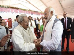 गुजरात के पूर्व CM केशुभाई पटेल का 92 साल की उम्र में निधन, PM मोदी ने पुरानी तस्वीर के साथ साझा किया दुख गुजरात के पूर्व CM केशुभाई पटेल का 92 साल की उम्र में निधन, PM मोदी ने पुरानी तस्वीर के साथ साझा किया दुख
