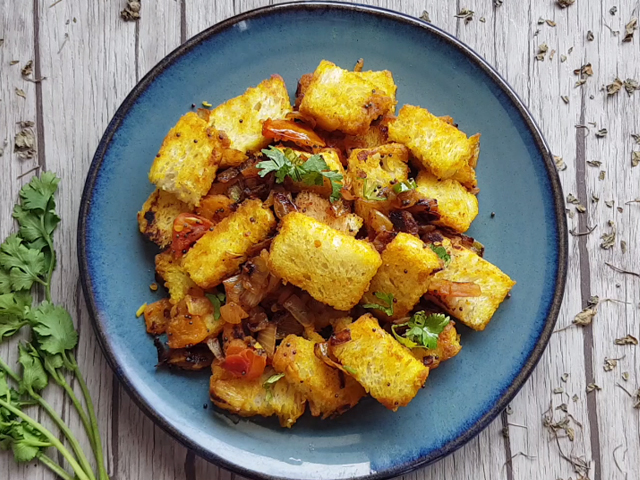 How To Make Tadka Bread Snack | Easy Tadka Bread Snack Recipe Video