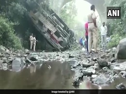 5 Dead, 34 Injured As Bus Falls Into Gorge In Maharashtra 5 Dead, 34 Injured As Bus Falls Into Gorge In Maharashtra